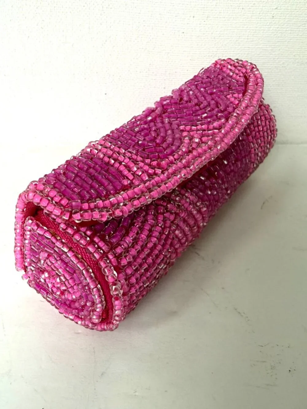 Mary Kay Signature Black Raspberry Lipstick 9074 in Hot Pink Beaded Case Holder